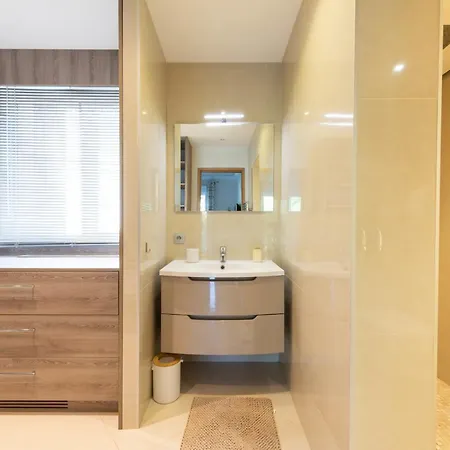 330m2 Heated Pool And Jacuzzi Vallauris