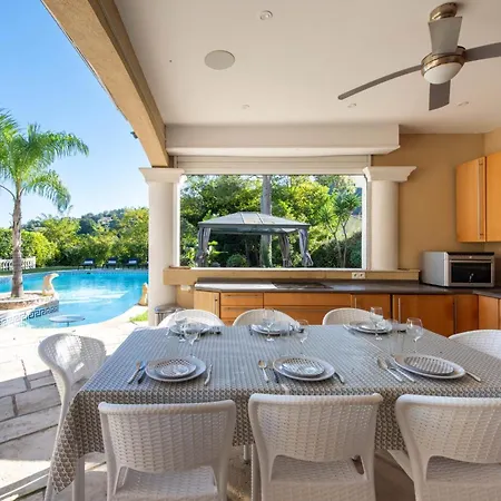 330m2 Heated Pool And Jacuzzi Villa