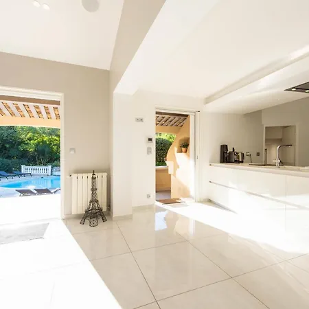 Villa 330m2 Heated Pool And Jacuzzi