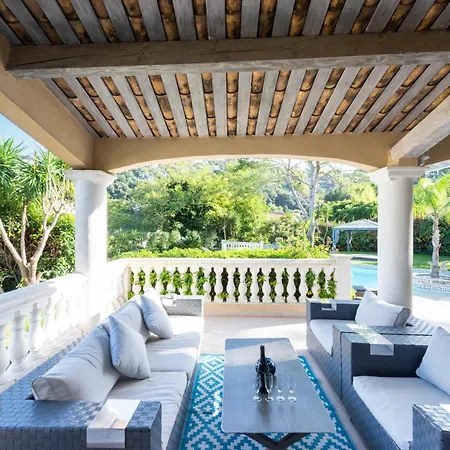 Villa 330m2 Heated Pool And Jacuzzi *