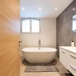 וילה Superb 330m2 With Pool & Jacuzzi