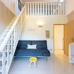 Superb 330m2 With Pool & Jacuzzi ואלאוריס