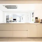 Superb 330m2 With Pool & Jacuzzi
