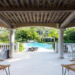 Superb 330m2 With Pool & Jacuzzi וילה *