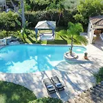 Superb 330m2 With Pool & Jacuzzi וילה *