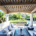 וילה Superb 330m2 With Pool & Jacuzzi *